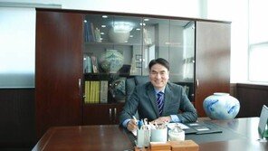 [CEO&People]미세먼지 유입 ‘곰돌이 신발 털이개’로 끝