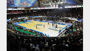 KBL 홈어드밴티지 없다고요?…현장 해설위원들 “있습니다!”