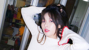 [#해시태그 컷] 섹시미 발산 현아 ‘막 찍어도 화보’