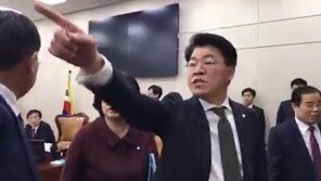 표창원-장제원 “야! 이리와봐!” vs “왜, 아직도 경찰이냐!”…탄핵 반대 의원 명단 공개 두고 ‘충돌’