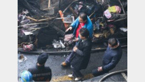 박근혜 서문시장 방문에 반응 싸늘 “불난집에 부채질·위로 받으러갔나?”