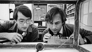 [책의 향기]세계적 과학자 리처드 도킨스도 ‘딸바보’였네