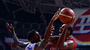 35점·10R 더블더블…‘승리 해답’ 헤인즈