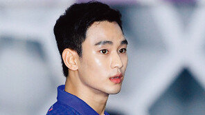 볼링장에 뜬 그대 김수현