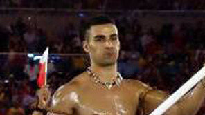 ‘근육맨’ 리우올림픽 통가 기수 “스키선수로 평창올림픽 도전”