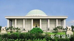 탄핵 부결되면 국회해산? 일각에선 ‘재·보궐 선거가 맞다’ 해석도