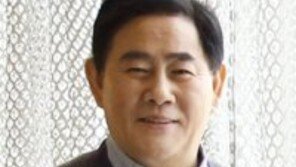 탄핵 표결 불참 최경환에 비난 쇄도 …왜 돈받아 먹고 일 안하나?”