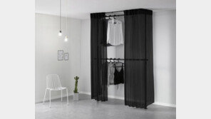 [기업&CEO]미니멀리즘에 어울리는 드레스룸 ‘체크 시스루’ 