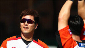 강민호 “황금장갑 못꼈다고 울 나이는 지났죠”