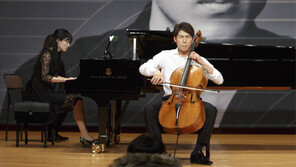 첼리스트 문태국 “첼로의 따뜻한 음색에 푹 빠지게 해드릴게요”