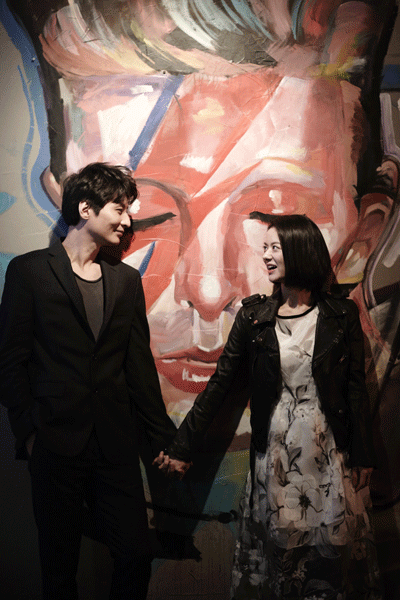 러브홀릭 이재학·日배우 아키바 리에, 내년 1월 결혼…혼인신고 마친 법적 부부