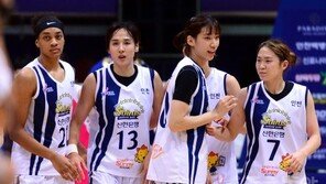 이번에도 신한은행…우리은행 14연승 막다