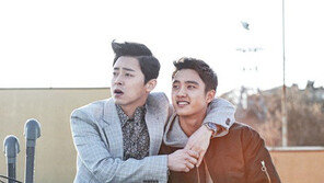 조정석·도경수, ‘형’으로 알짜배기 흥행