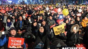 탄핵안 통과 두번째 주말에 ‘65만 촛불’…국민 분노 여전했다