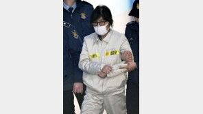 ‘국정농단 주범’ 최순실, 첫 재판 출석…안종범·정호성은 불출석