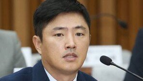 고은 시에 등장한 고영태 가족사… “마음이 찡하네” 온라인 술렁