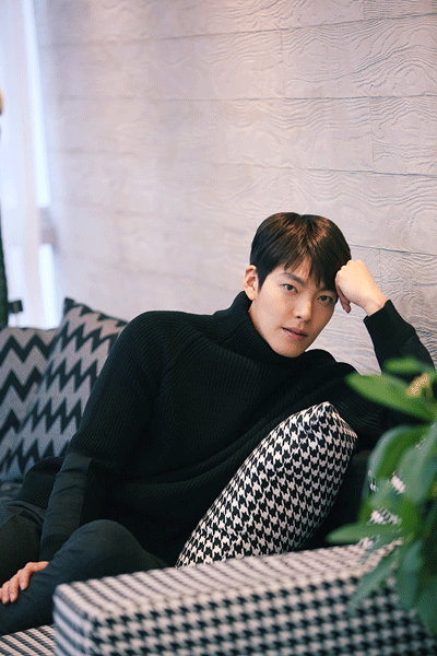 [인터뷰] 김우빈 “빨리 마흔 살이 되고 싶어요”