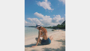 “비현실적 개미허리”…유승옥, 완벽한 육감 몸매 뽐내 