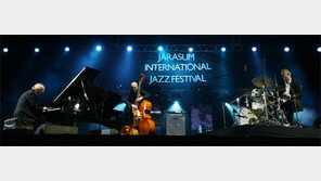 가평 ‘재즈축제’ 年20만명 관광객 환호… 양주 ‘찾아가는 보건소’ 주민들 엄지 척