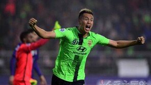 [사커 토픽] 전북 김신욱, 국내선수 연봉킹이었네