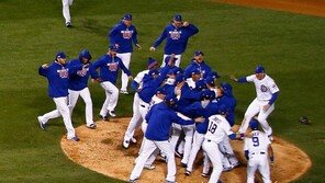 시카고 컵스 WS 우승, AP 선정 올해의 스토리