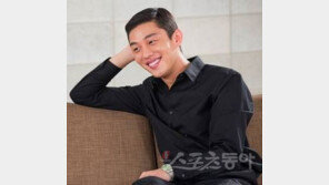 등급 보류 유아인 올초 “불법 아니지만 입대 미룬것 떳떳하지 않다”