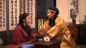 [오늘의 채널A] 진성여왕과 숙부 위홍의 위험한 사랑