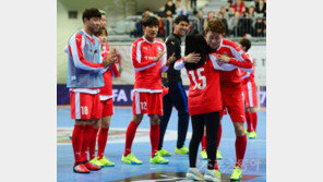 ‘산타’ 홍명보 자선축구, 훈훈한 겨울 선물