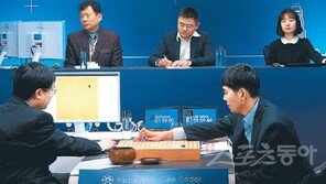 이세돌 꺾은 알파고·갤노트7 단종…반전의 2016