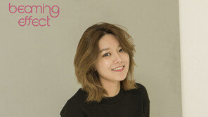 아빠처럼 시력 잃어가는 이들을 위해…수영의 ‘특별한 온라인 펀딩’