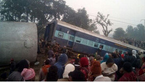 인도 칸푸르에서 또 열차 사고...40여 명 사상