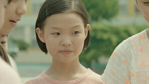 [아듀! 2016 연예가①] 지켜주지 못해 미안해…대작보다 아찔한 매력, 떨리는 감동