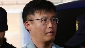 “주사·기 치료 아줌마 들어가십니다” 정호성 휴대폰에서 이번엔…