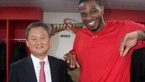 깐깐한 감독-악동 선수 “우리 궁합 괜찮지?”