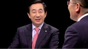 ‘썰전’ 김성태 “내가 박명수랑 닮았다고? 어디가 닮았냐” 발끈 ‘폭소’