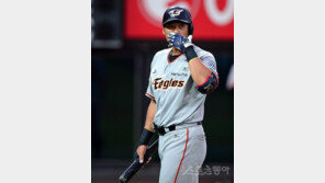 방망이 잡은 최진행, 2017시즌 복귀 채비 마쳤다