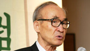 고은 “전두환, 세상에 대해 발언할 자격 없어…흉악한 정치흔적 많이 남겨”