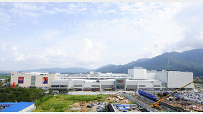 ‘0%대 성장’ 불황의 시대…편의점·복합몰이 미래다