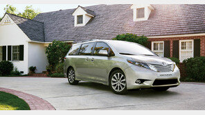 아빠들의 로망 ‘토요타 시에나’ 더 세졌다