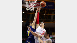 8위 수성전…KCC가 웃었다