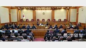 최순실-정호성 녹취 공개파문, 朴대통령 측 “어느 쪽에서 유출했는지 대충 의심 가”