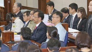 최순실, 첫 재판서 “억울한 부분 많아, 밝혀달라” 모든 혐의 부인