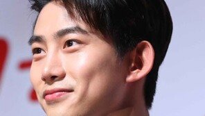 팬들과 이별 준비하는 택연, ‘입대의 모범’