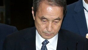 ‘가습기 살균제 사망 사건’ 신현우 전 옥시 대표에 징역 7년…존 리는 ‘무죄’