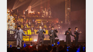 1000일 앞두고 콘서트서 희생자 추모 무대