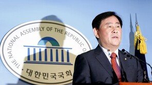 ‘친박’ 최경환, 퇴진 압박에 “대통령 버리고 도망가는 일 결코 없다”