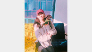 [#해시태그 컷] 윤승아의 반려견 사랑 ‘햇살도 질투’