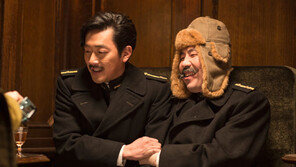 [단독] 하정우·오달수 브로맨스 “한번 더”