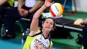 ‘다재다능’ 에밀리, 소리 없이 강한 살림꾼