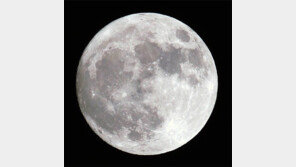 “달의 나이는 45억1000만년”